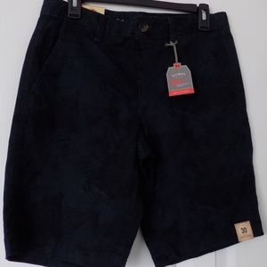 URBAN PIPELINE Flat Front BLUE FLORAL Shorts - 30